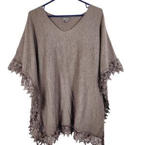 Roz and Ali angora cashmere brown crocheted lace trim poncho size S Boho Chic